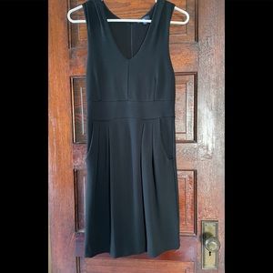 Gap black dress with pockets